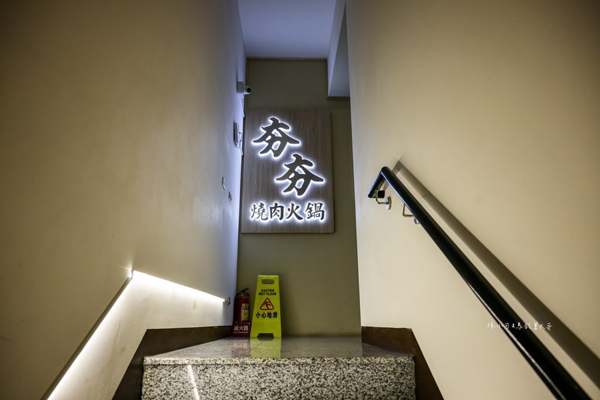 399元起麻辣鍋吃到飽！海鮮自助吧＋現切肉品暢吃，櫻桃、草莓、甜點任夾