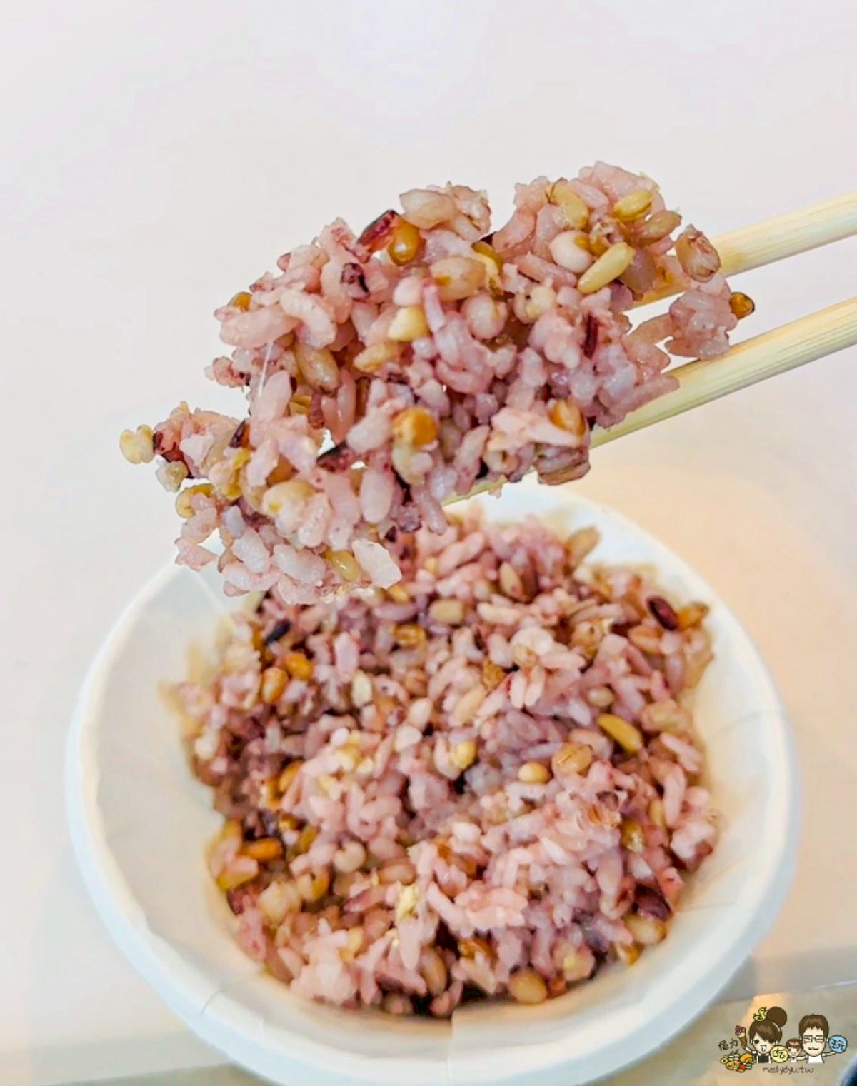 高雄隱藏版「高CP值自助餐」！餐檯多達60樣菜色超澎派，地點藏身市府大樓