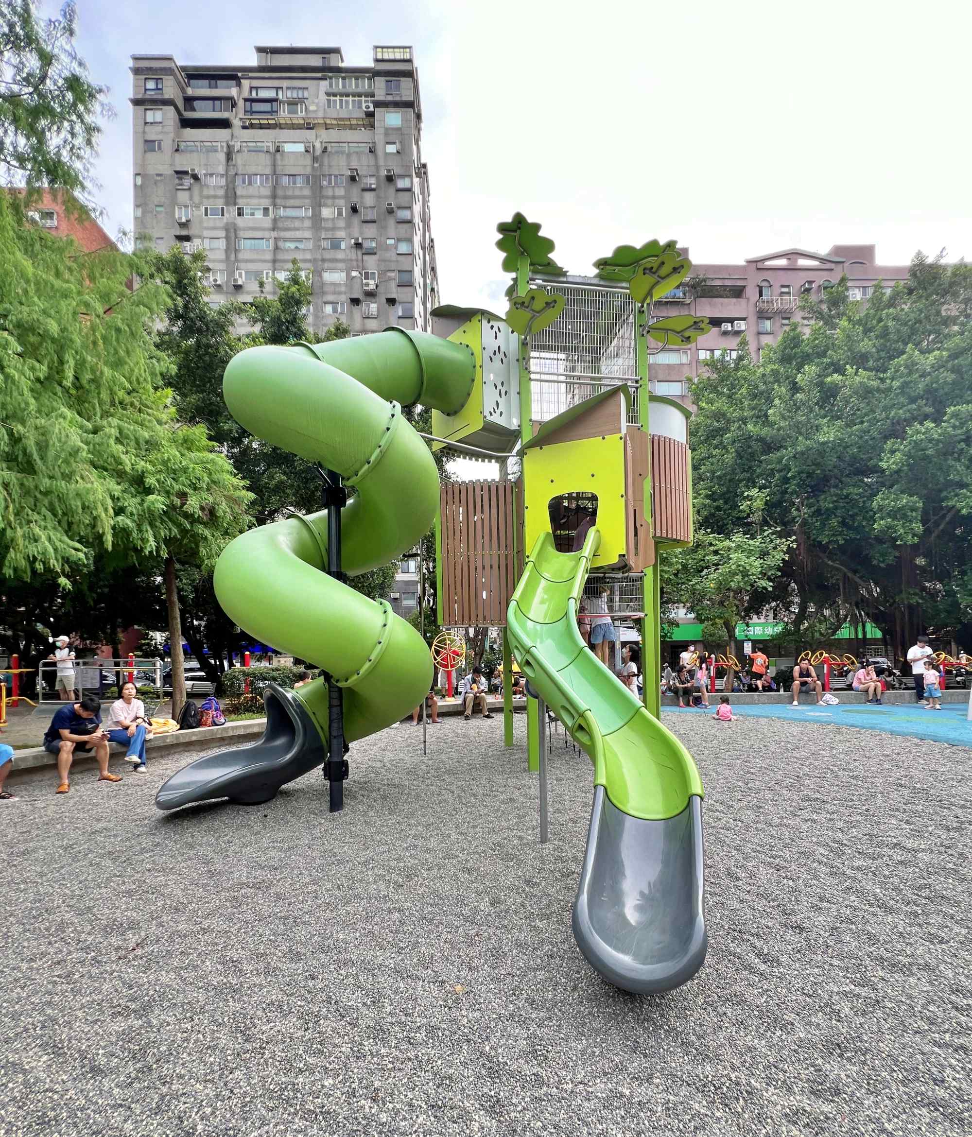 別只去大安森林公園！2026全台10大親子公園推薦，第３名交通方便、設施多