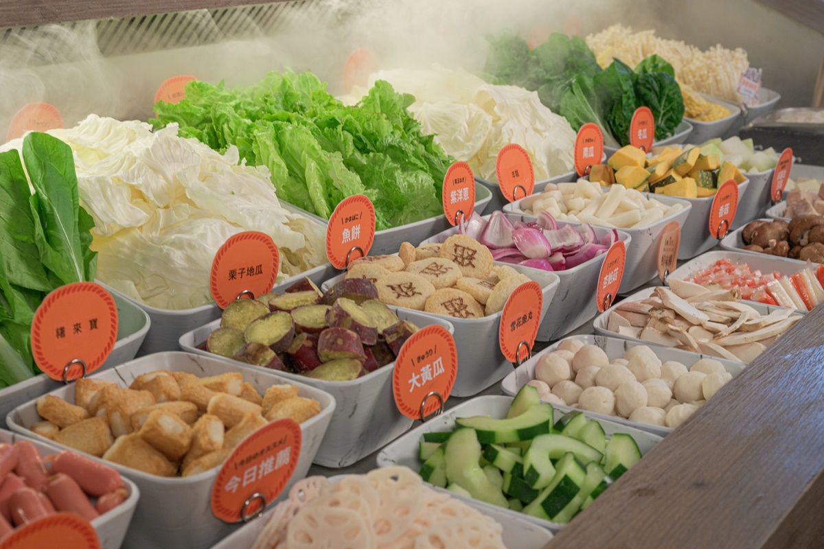 海底撈「麻辣鍋買一送一」手刀搶！165元爽嗑番茄、三鮮鍋，加碼送巴沙魚