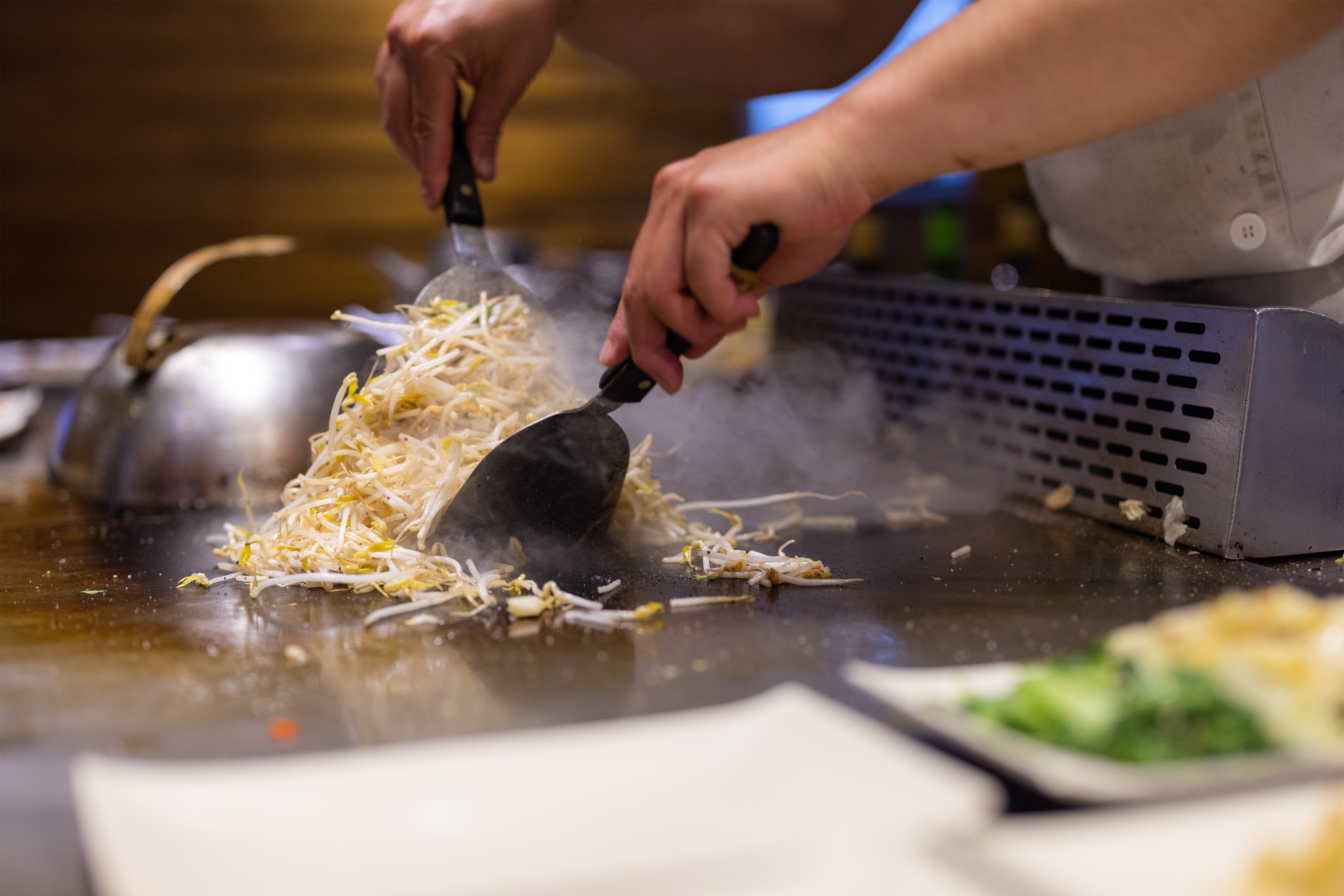 不是春水堂！日本人來台吃「１平價餐廳」讚美味，法國人也愛上：欲罷不能