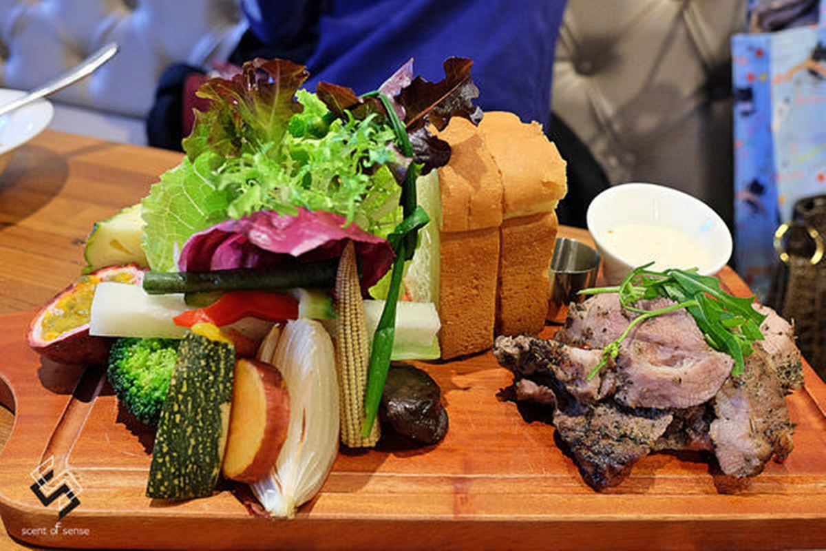 逛完三創只會吃美食街?在地人私藏13間:排隊喇舌麵、肉控丼飯、約會餐酒館 逛完三創只會吃美食街?在地人私藏13間:排隊喇舌麵、肉控丼飯、約會餐酒館