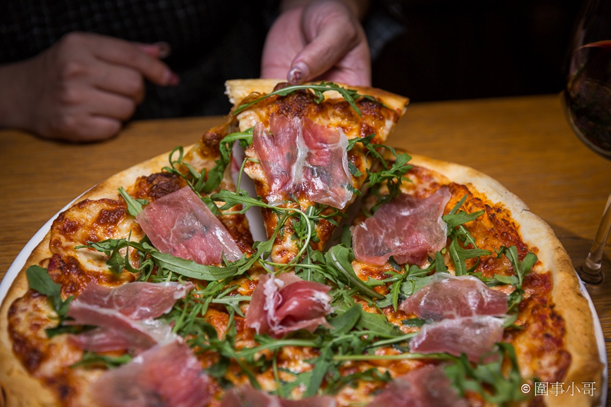 逛完三創只會吃美食街?在地人私藏13間:排隊喇舌麵、肉控丼飯、約會餐酒館 逛完三創只會吃美食街?在地人私藏13間:排隊喇舌麵、肉控丼飯、約會餐酒館