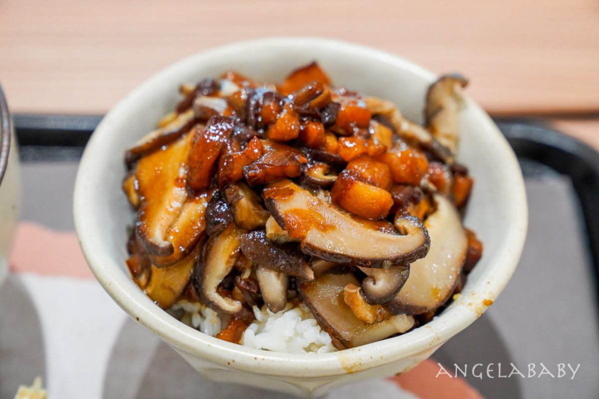 出國前最後一站！桃園機場二航廈「台灣之光」６家美食：米其林牛肉麵、咖啡冠軍