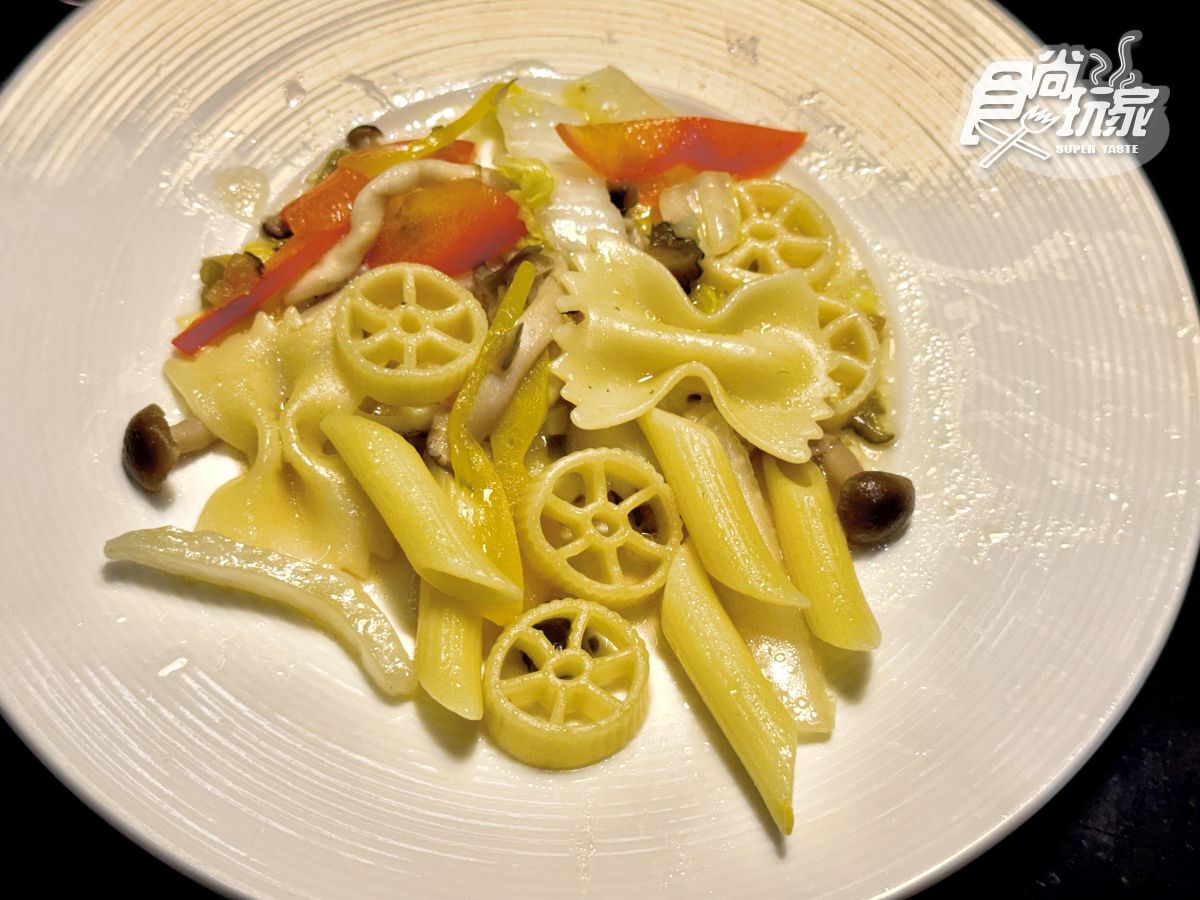 高雄3大蔬食吃到飽之一!蔬食百匯:繽紛沙拉、多國料理、夢幻甜點全開箱 高雄3大蔬食吃到飽之一!蔬食百匯:繽紛沙拉、多國料理、夢幻甜點全開箱