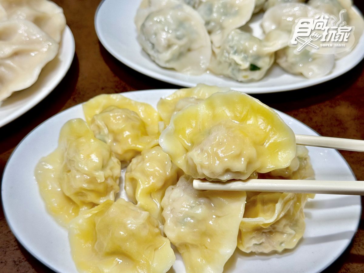 高雄人激推「爆汁水餃」超有料！飄香25年老字號藏這，開賣冷凍包在家輕鬆煮
