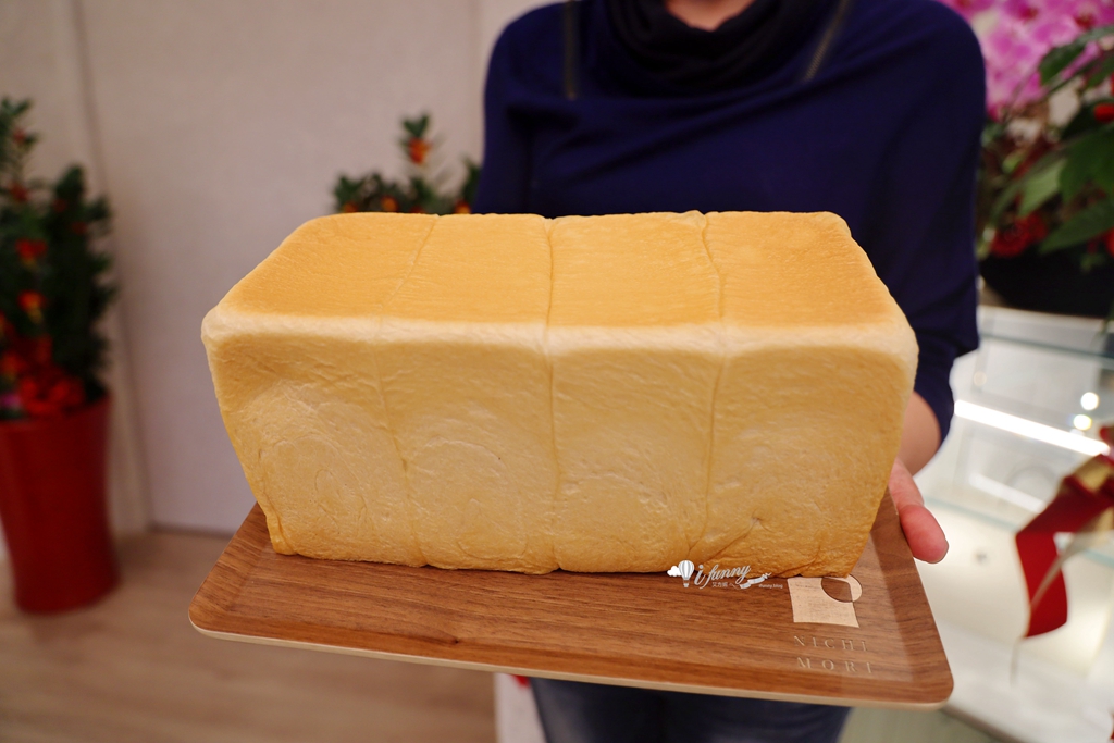 八里最新「巨型吐司屋」Q翻!整棟變身「日系生吐司」超好拍,價格、地點筆記 八里最新「巨型吐司屋」Q翻!整棟變身「日系生吐司」超好拍,價格、地點筆記