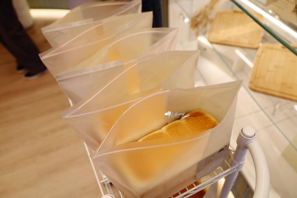 八里最新「巨型吐司屋」Q翻!整棟變身「日系生吐司」超好拍,價格、地點筆記 八里最新「巨型吐司屋」Q翻!整棟變身「日系生吐司」超好拍,價格、地點筆記