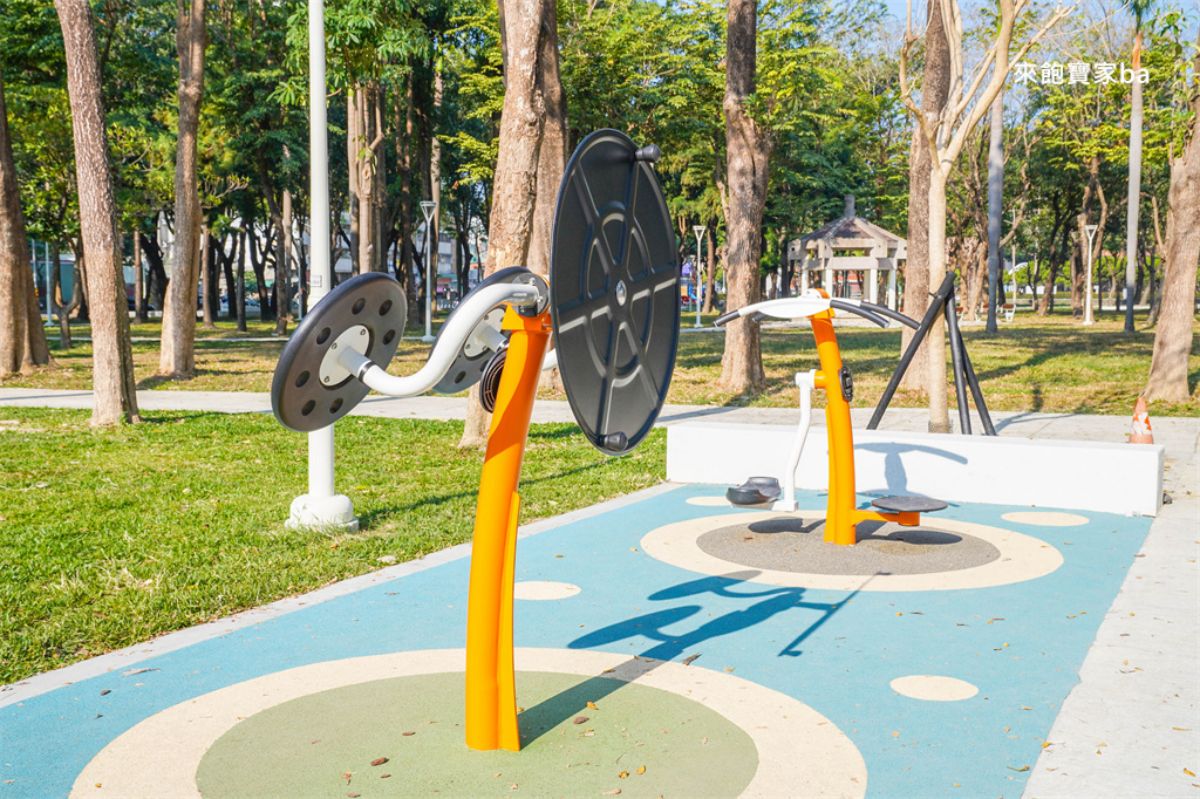 高雄全新「熊熊主題公園」開放！森林熊城堡溜滑梯超萌，遊戲設施一次看