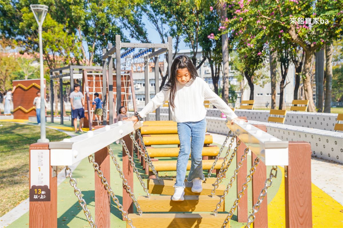 高雄全新「熊熊主題公園」開放！森林熊城堡溜滑梯超萌，遊戲設施一次看