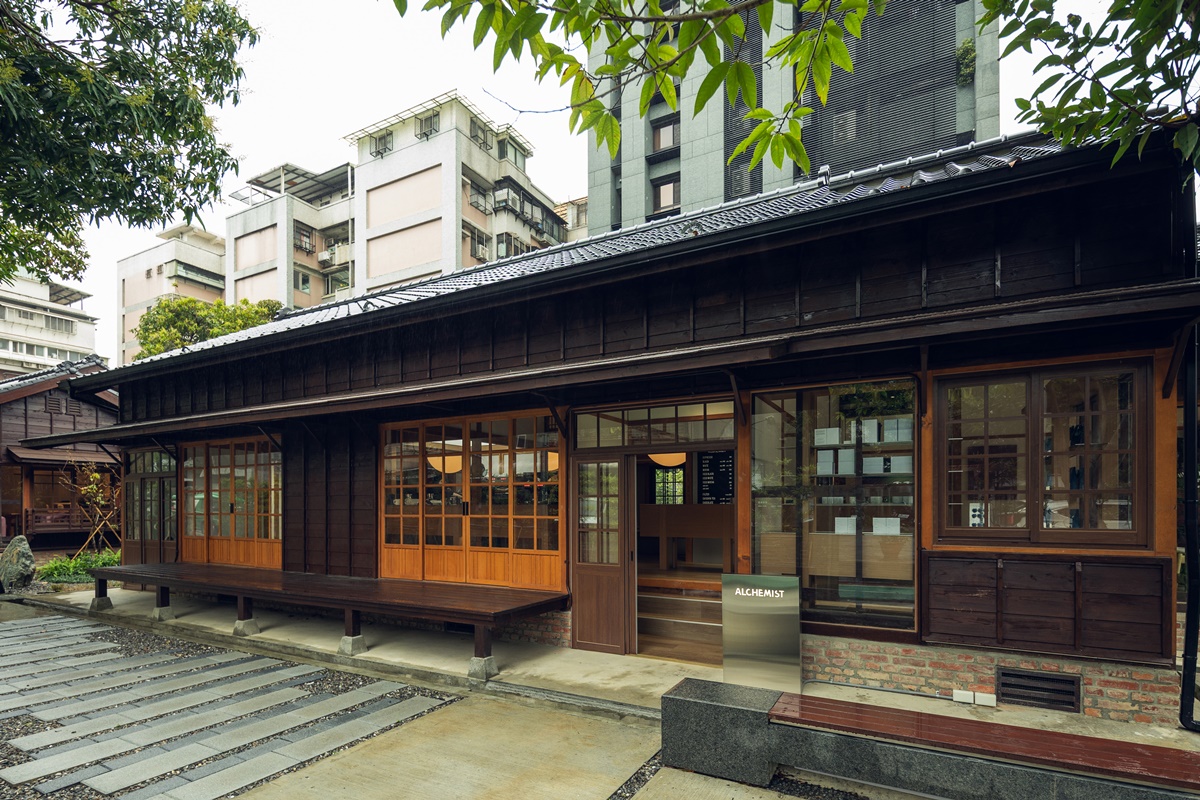 2026新開幕跑咖踩點！日式老屋喝新加坡精品咖啡、韓國可朗芙始祖、V同款咖啡