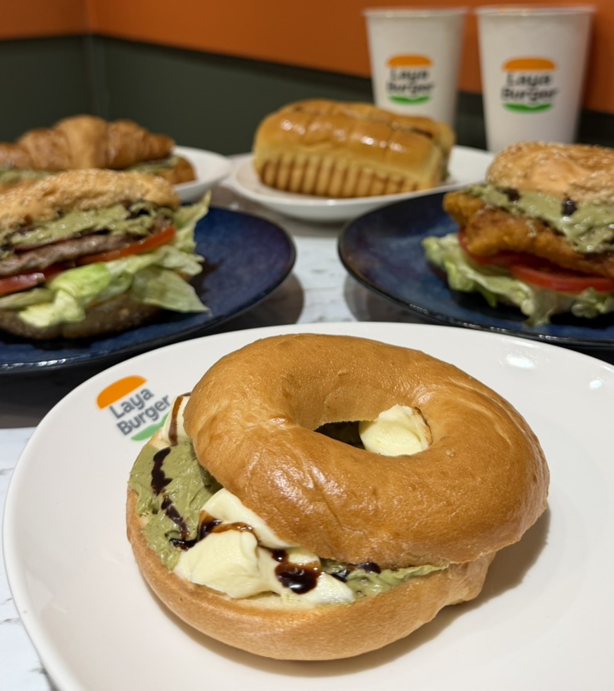 拉亞漢堡「杜拜巧克力」來了！５款開心果新品＋套餐，55元起爽吃爆漿貝果