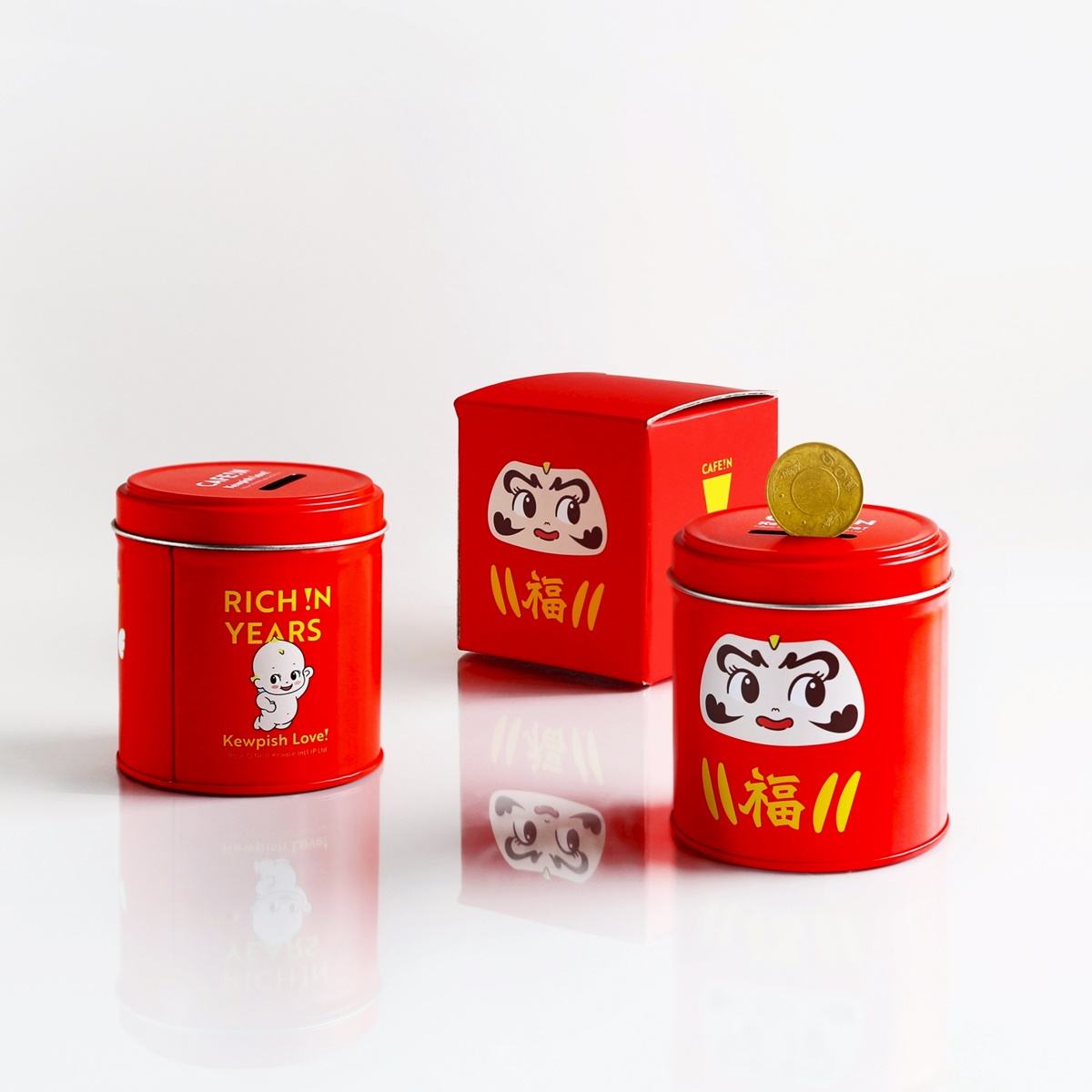 招財貓、福氣神咖啡杯！CAFE!Nｘ丘比、CAMAｘFILA２大聯名，品項周邊一次收