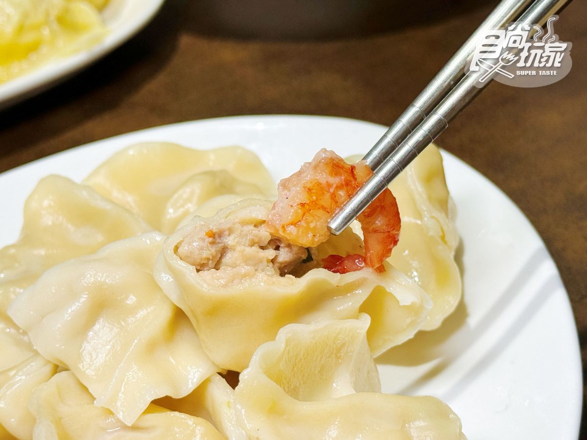 高雄人激推「爆汁水餃」超有料！飄香25年老字號藏這，開賣冷凍包在家輕鬆煮