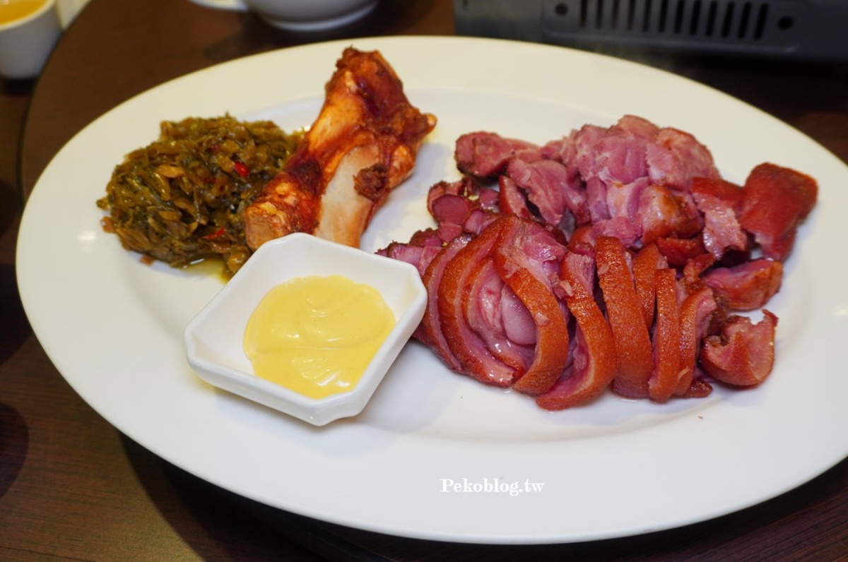 你可曾在雪山救過一隻狐狸？網瘋傳「醬板鴨」迷因是什麼？台北８家湘菜推薦