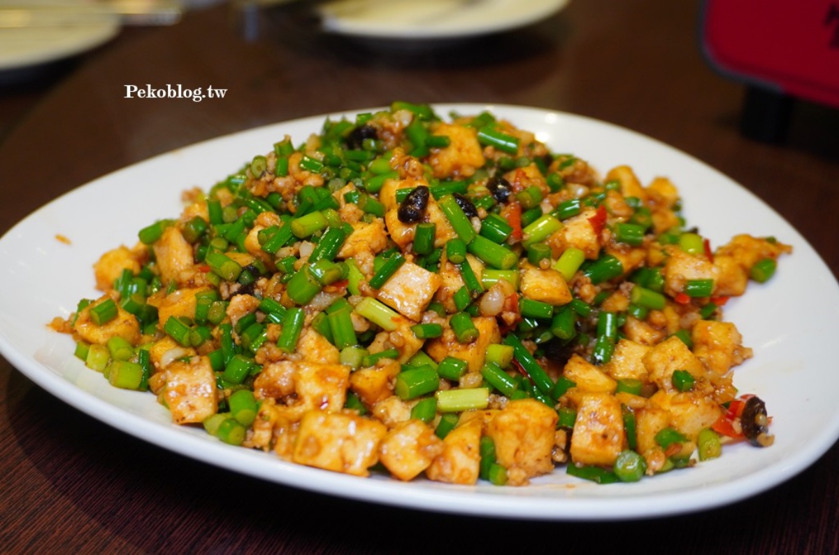 你可曾在雪山救過一隻狐狸？網瘋傳「醬板鴨」迷因是什麼？台北８家湘菜推薦