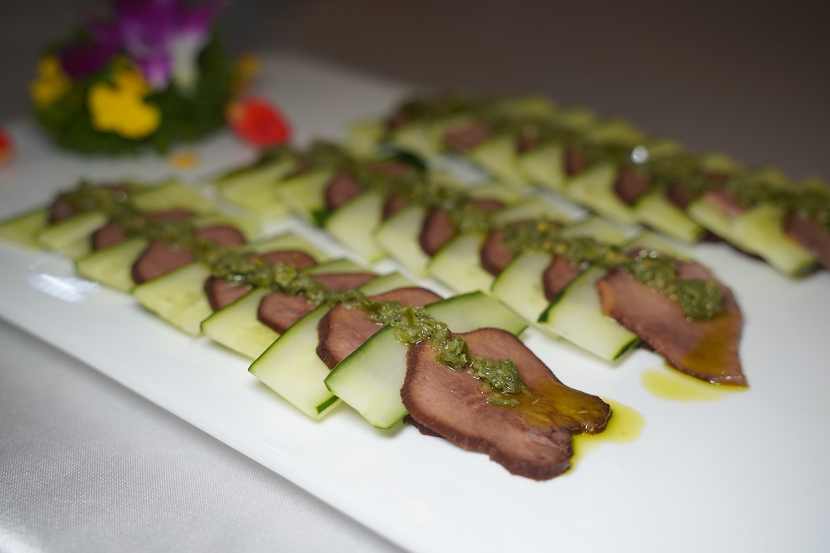 你可曾在雪山救過一隻狐狸？網瘋傳「醬板鴨」迷因是什麼？台北８家湘菜推薦