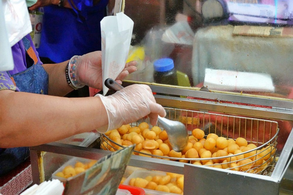 「台積100股」套圈圈天花板在這！精誠夜市全攻略：必排７家美食、逛暴紅遊戲攤