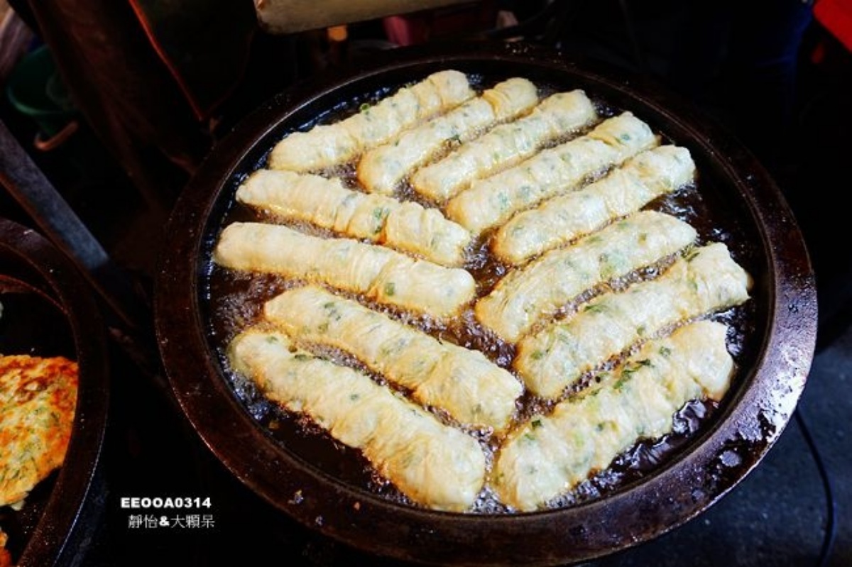 「台積100股」套圈圈天花板在這！精誠夜市全攻略：必排７家美食、逛暴紅遊戲攤