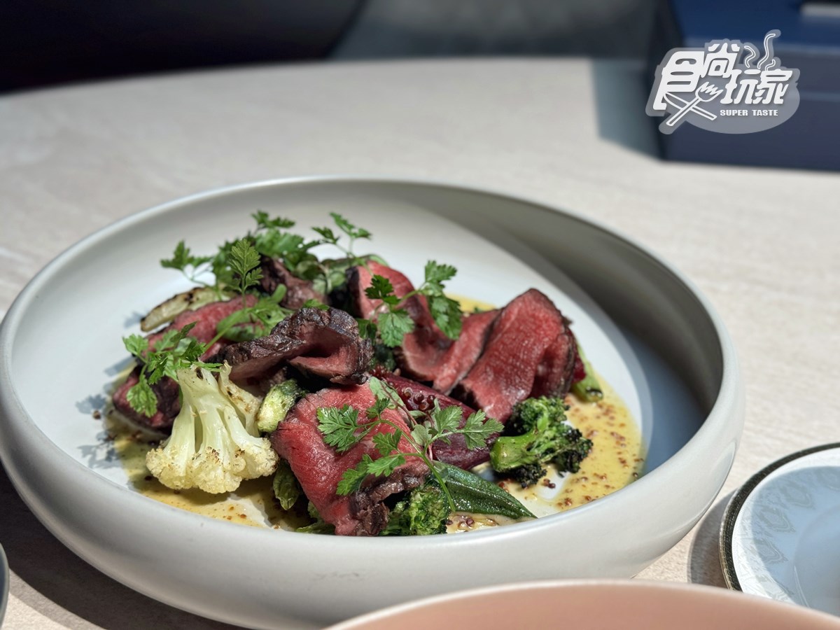 全台第1間「360度沉浸式餐廳」!176元起爽吃炭烤牛排,壽星免費送蛋糕 全台第1間「360度沉浸式餐廳」!176元起爽吃炭烤牛排,壽星免費送蛋糕