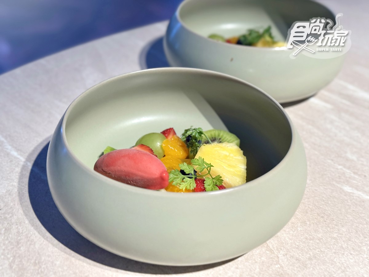 全台第1間「360度沉浸式餐廳」!176元起爽吃炭烤牛排,壽星免費送蛋糕 全台第1間「360度沉浸式餐廳」!176元起爽吃炭烤牛排,壽星免費送蛋糕