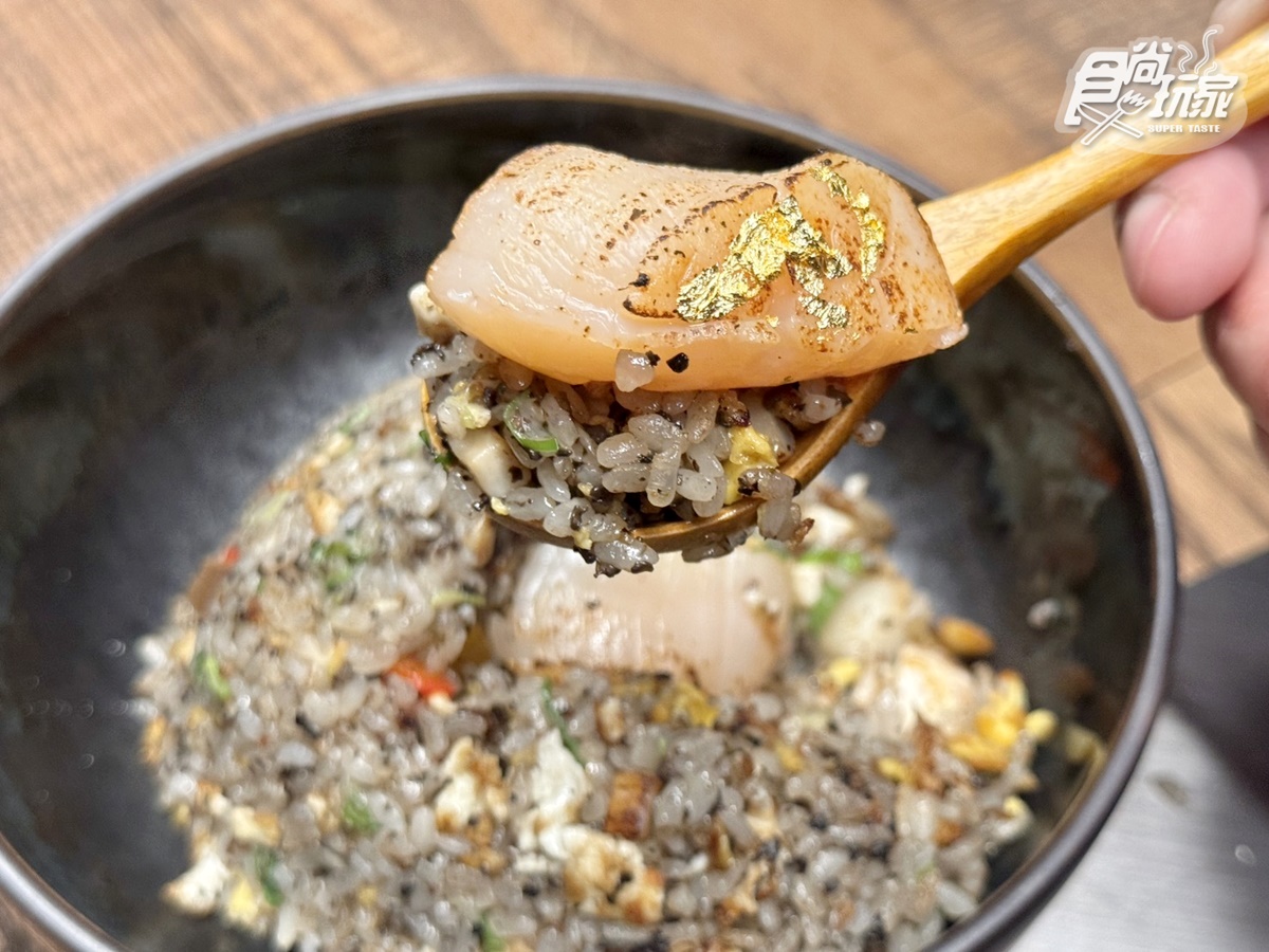 新竹排隊燒肉插旗台北！「阿叔燒肉」進軍東區，金箔松露炒飯、夢幻鑽石牛舌大推