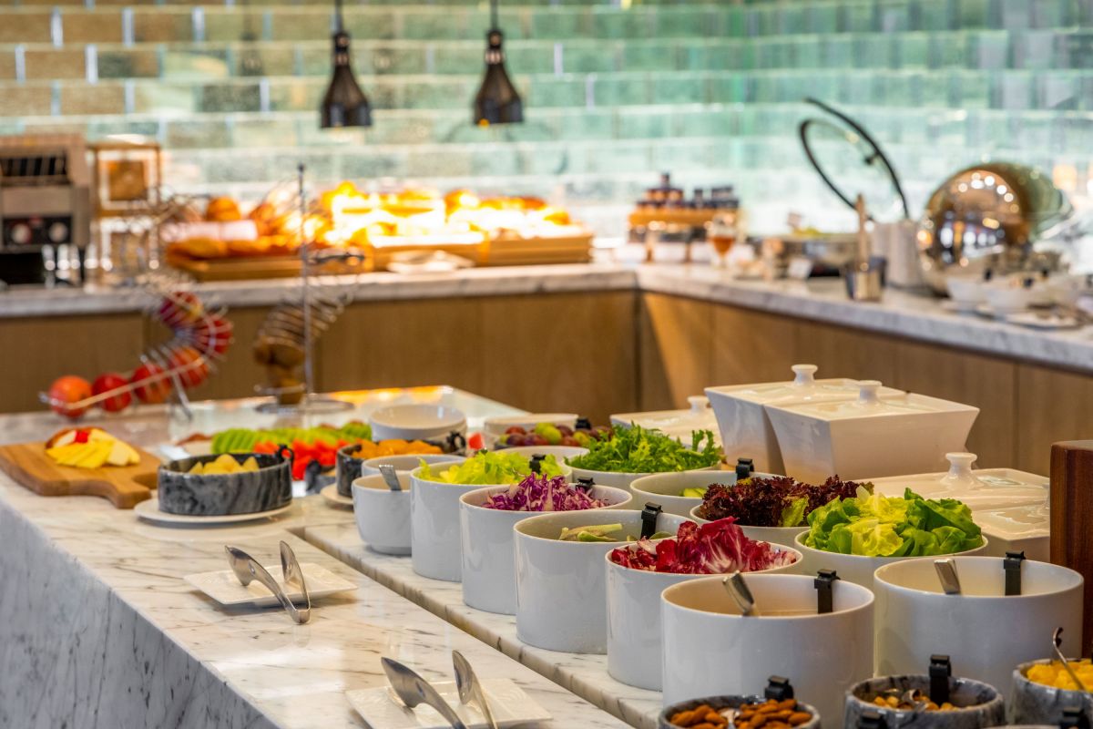 餐券買10送２！高雄萬豪酒店線上旅展開搶，雙人房僅３折、家庭房最多省２萬