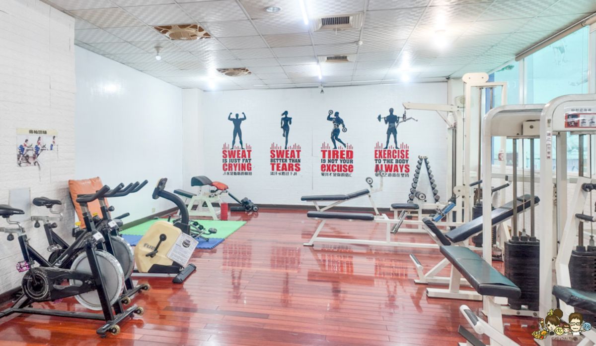 高雄最大室內水樂園!嗨玩360度滑水道、水上海盜船,購票省錢管道看這邊 高雄最大室內水樂園!嗨玩360度滑水道、水上海盜船,購票省錢管道看這邊