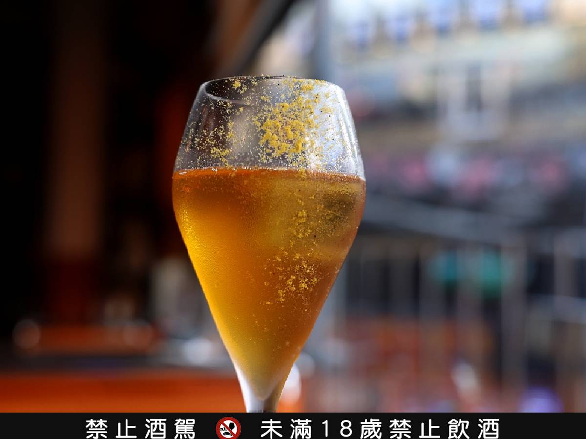 現省999元！西門町最狂「臉盆大調酒」買一送一，還有手搖、甜點變調酒超有哏