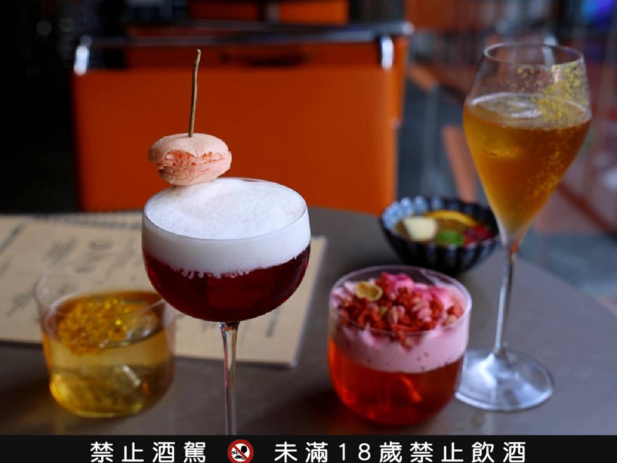 現省999元！西門町最狂「臉盆大調酒」買一送一，還有手搖、甜點變調酒超有哏