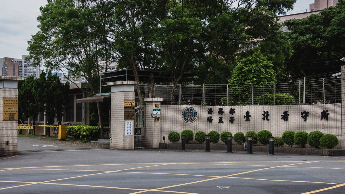 比名店還難買！網友曝「監獄美食必買清單」好吃又便宜，布朗尼、蛋捲通通有