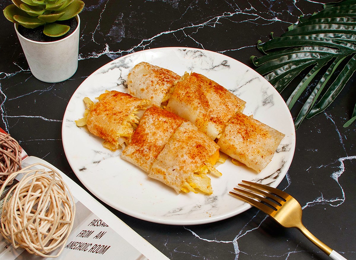 【晨光好食祭】人氣爆棚「超值早午餐」爽嗑爆汁手拍堡，免費送飲品＋折價券