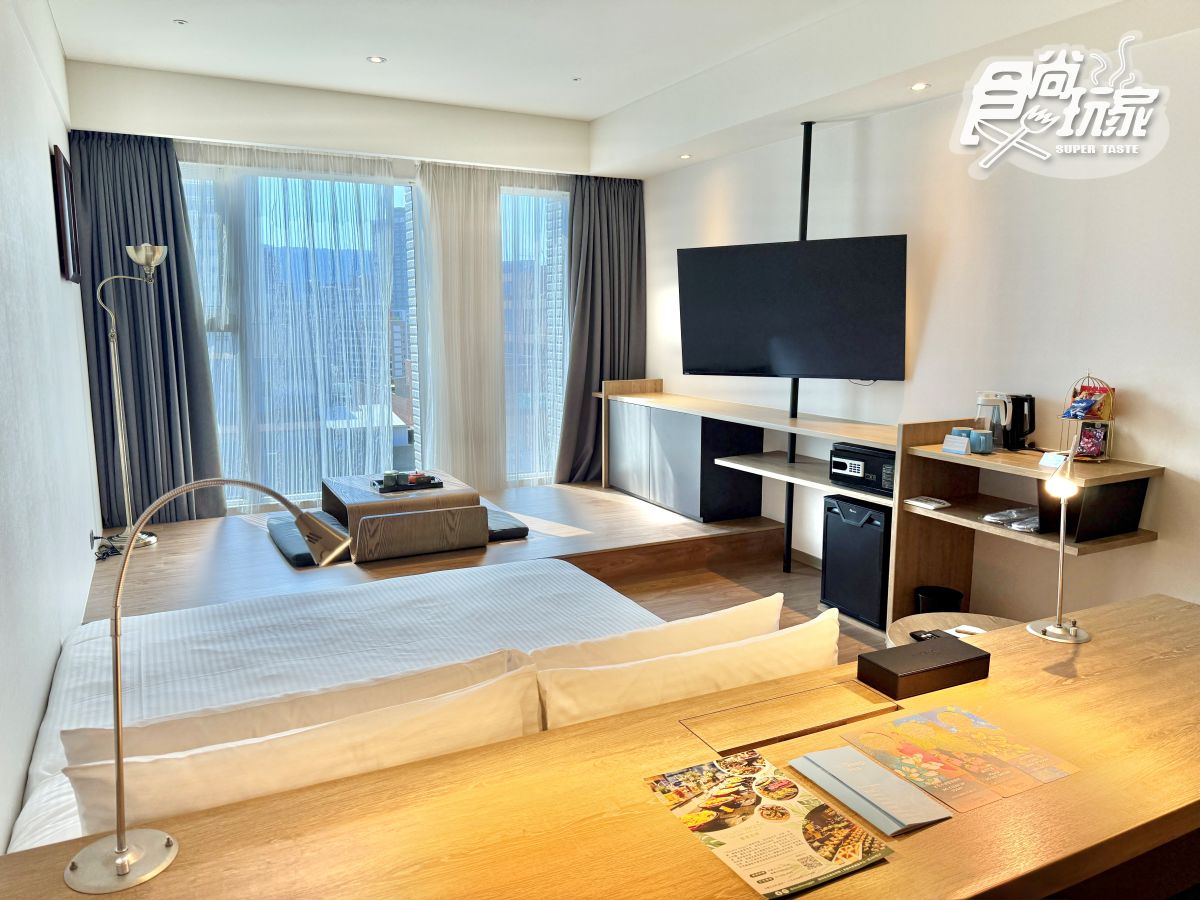 房間裡全是玩具！捷絲旅高雄站前館開箱：入住親子房免費送積木車車、零食包