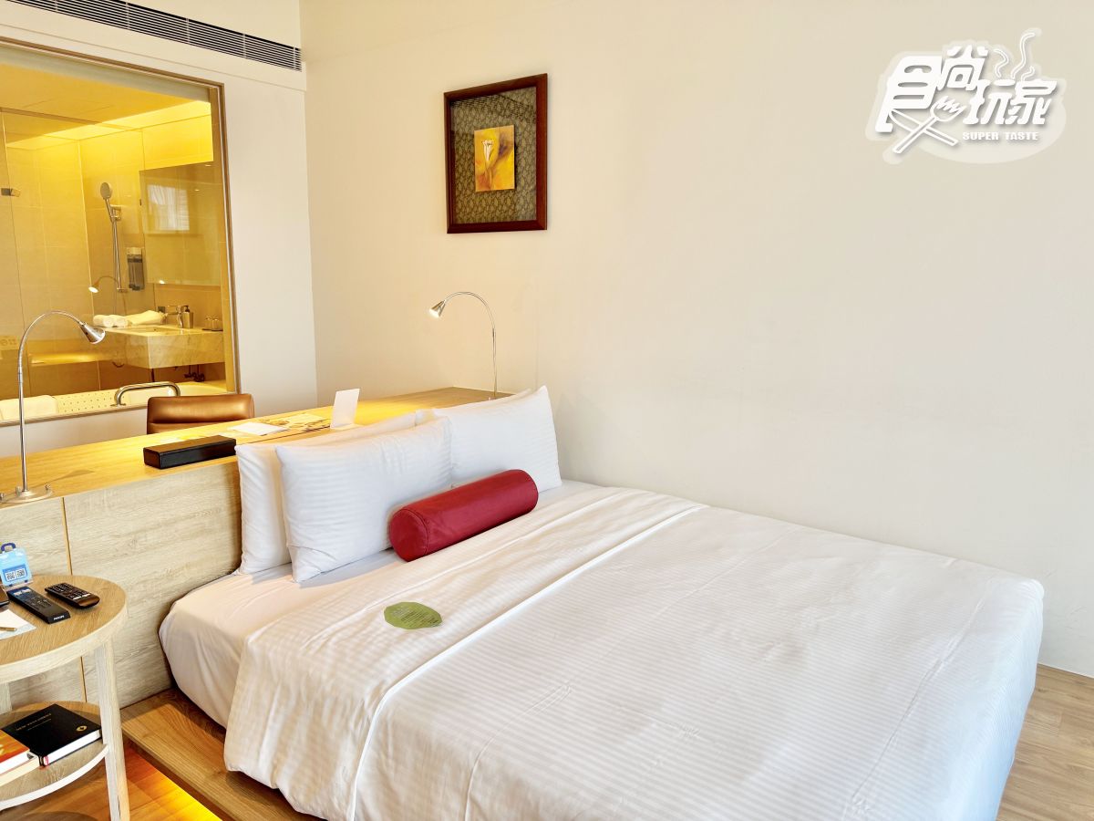 房間裡全是玩具！捷絲旅高雄站前館開箱：入住親子房免費送積木車車、零食包