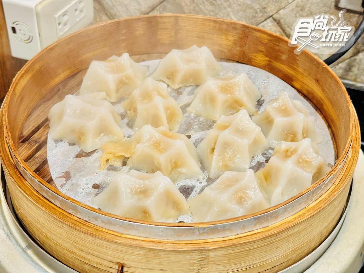 房間裡全是玩具！捷絲旅高雄站前館開箱：入住親子房免費送積木車車、零食包