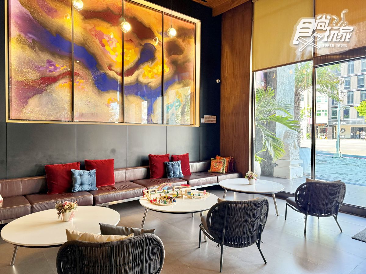 房間裡全是玩具！捷絲旅高雄站前館開箱：入住親子房免費送積木車車、零食包