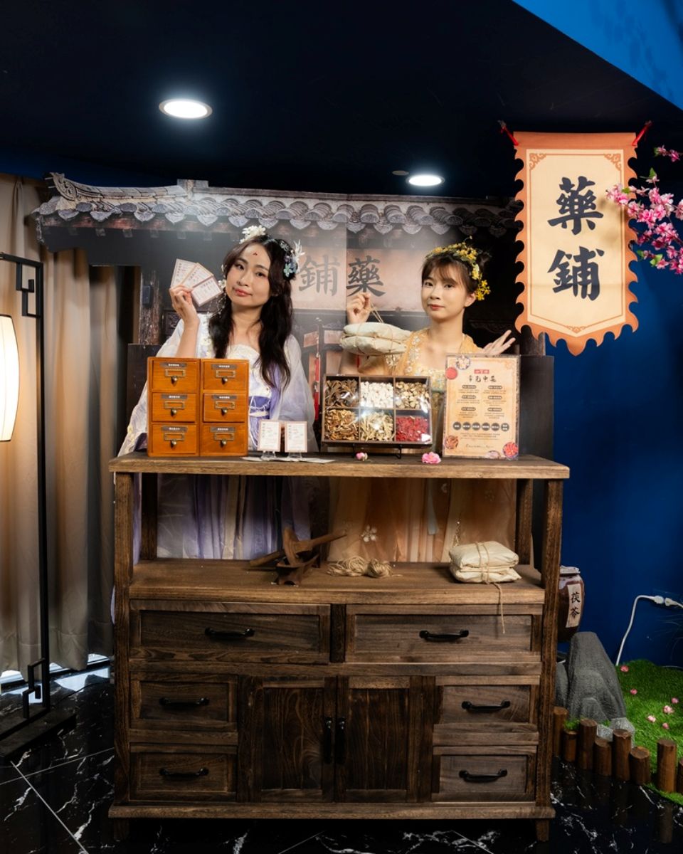 飛入古裝劇的繁華長安！5D飛行劇院新片上映，體驗刺激飛行、試穿華美唐裝