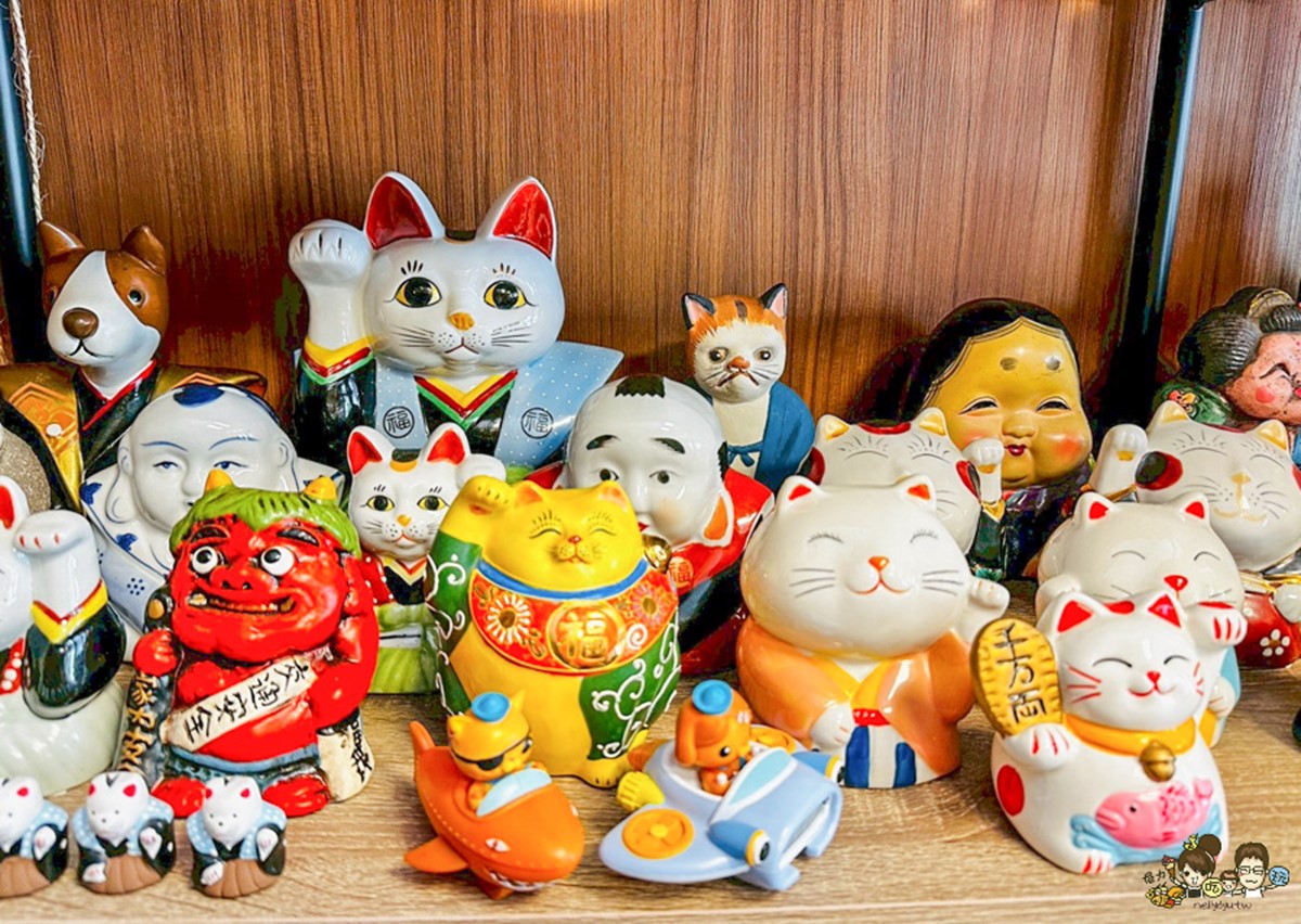 上千隻招財貓包圍！高雄日系懷舊小店開幕就爆紅， 消暑開喝古早味雪淇冰紅茶
