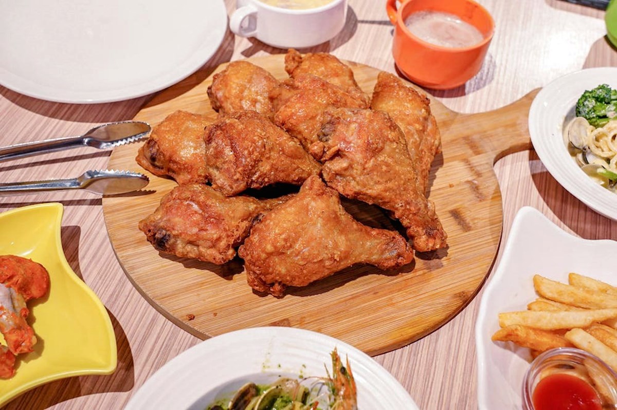 409元起炸雞披薩吃到飽！12款口味、義大利麵無限吃，黑糖麻糬、海鮮必嗑