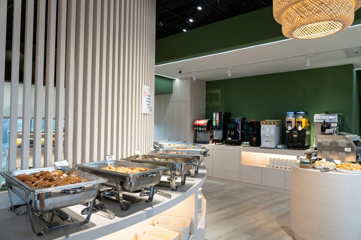 下午茶399元吃到飽！「全台最美湖景餐廳」新登場，熱食、海鮮、甜點無限夾