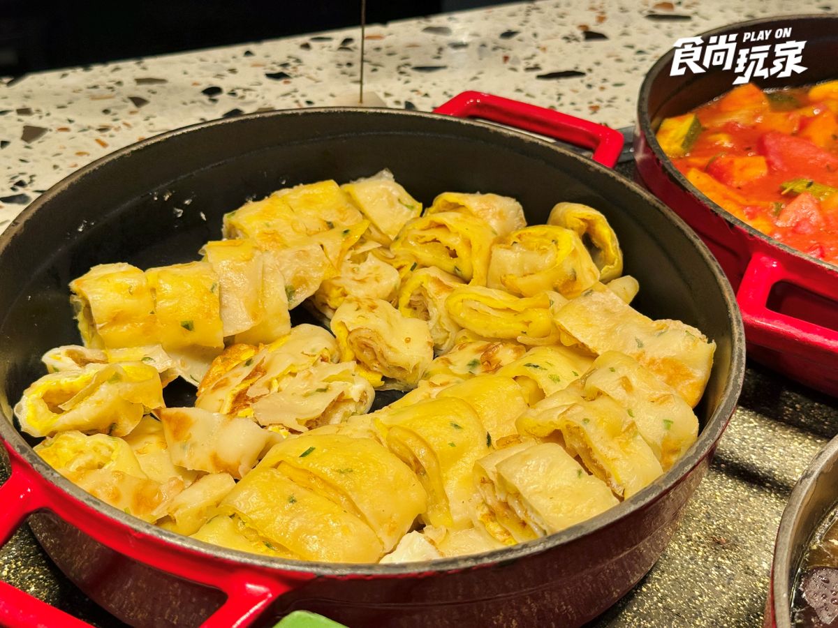 豪華早餐吃到飽！高雄日航酒店開箱：入住家庭房、美拍空中泳池、享受三溫暖