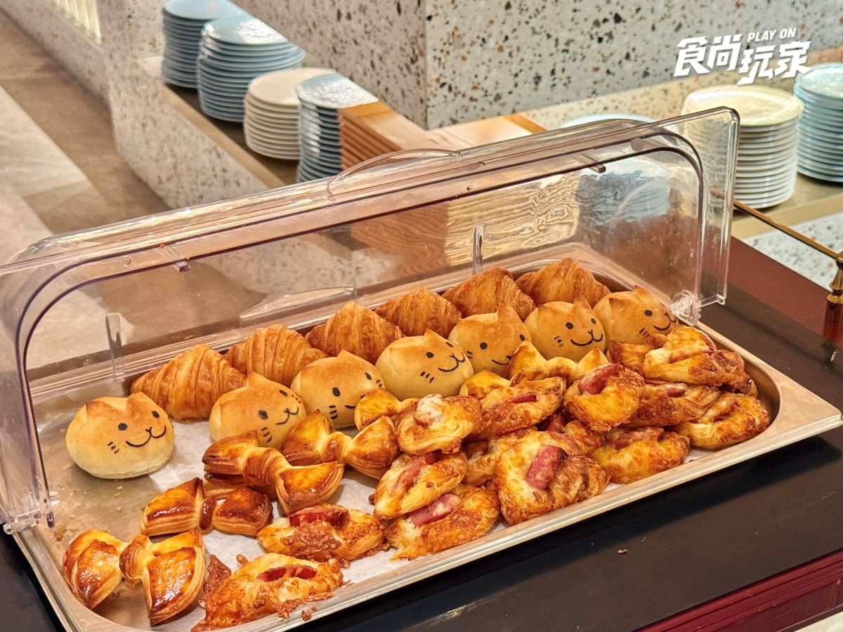 豪華早餐吃到飽！高雄日航酒店開箱：入住家庭房、美拍空中泳池、享受三溫暖