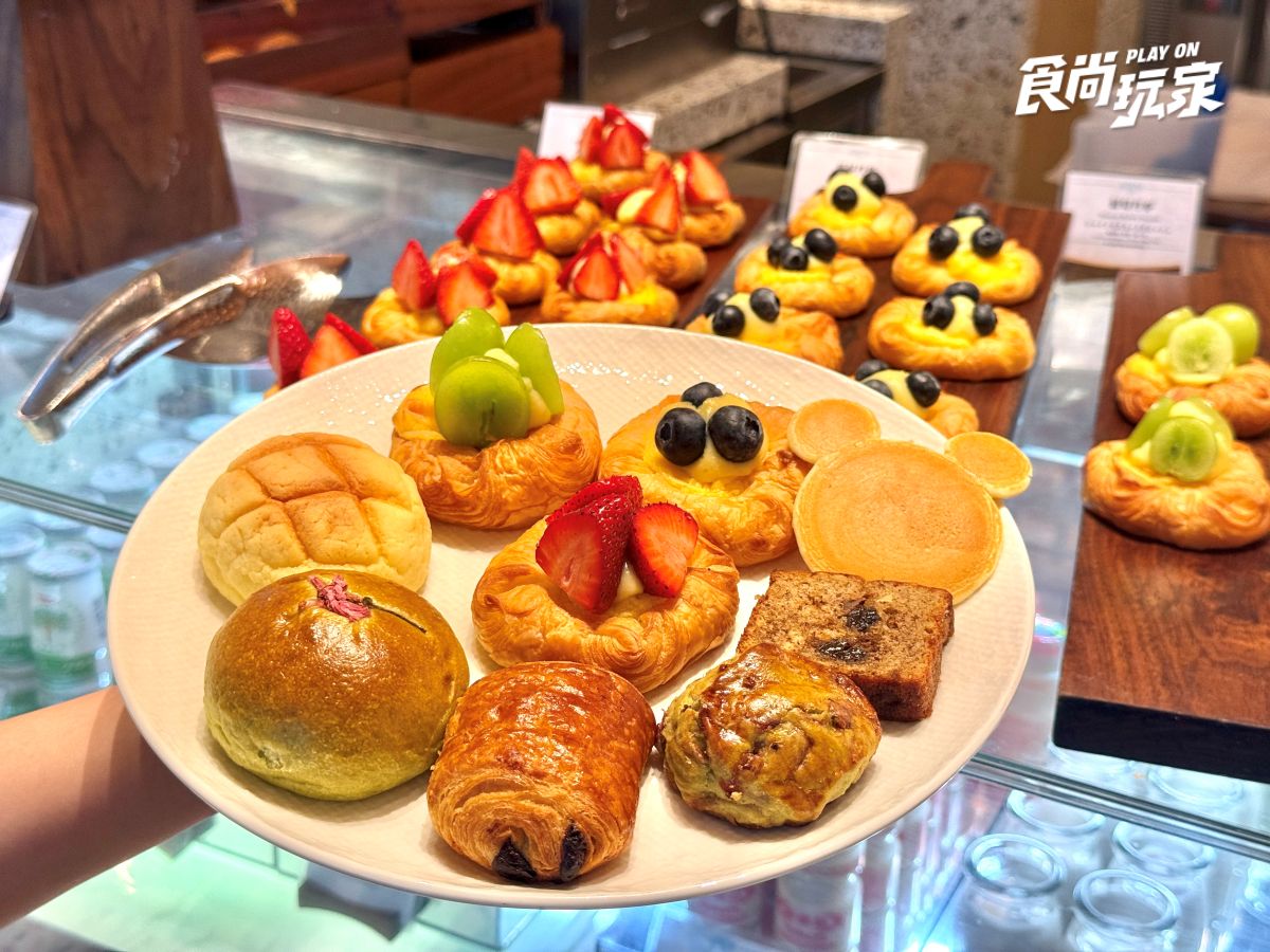 豪華早餐吃到飽！高雄日航酒店開箱：入住家庭房、美拍空中泳池、享受三溫暖