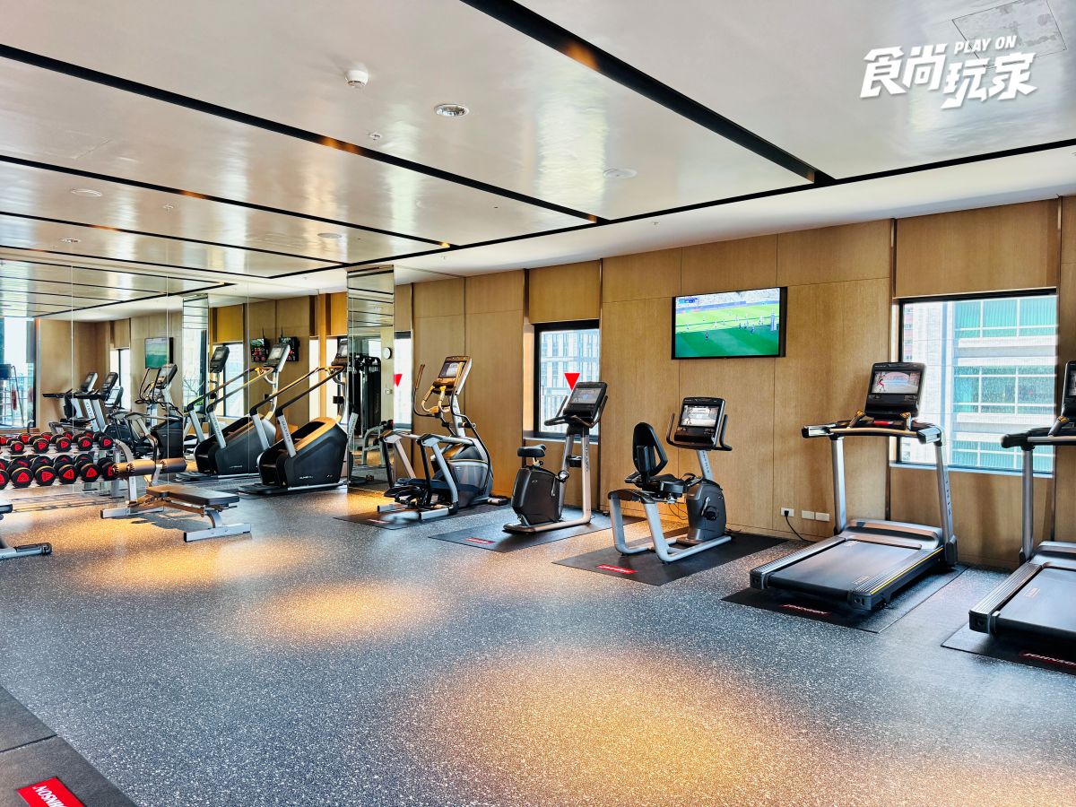 豪華早餐吃到飽！高雄日航酒店開箱：入住家庭房、美拍空中泳池、享受三溫暖