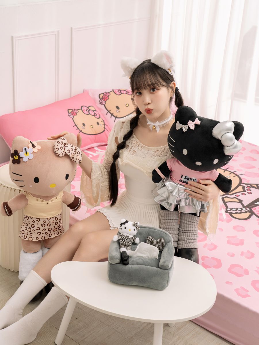 小七開賣超夯「長腿KITTY」！超過55款周邊最低79元起，必收吊飾、杯套