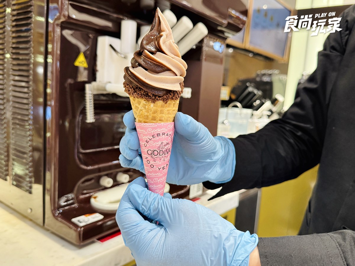 GODIVA免費送「巧克力娃娃」！爽吃開心果黑巧、霜淇淋，16款超萌貼圖必搶