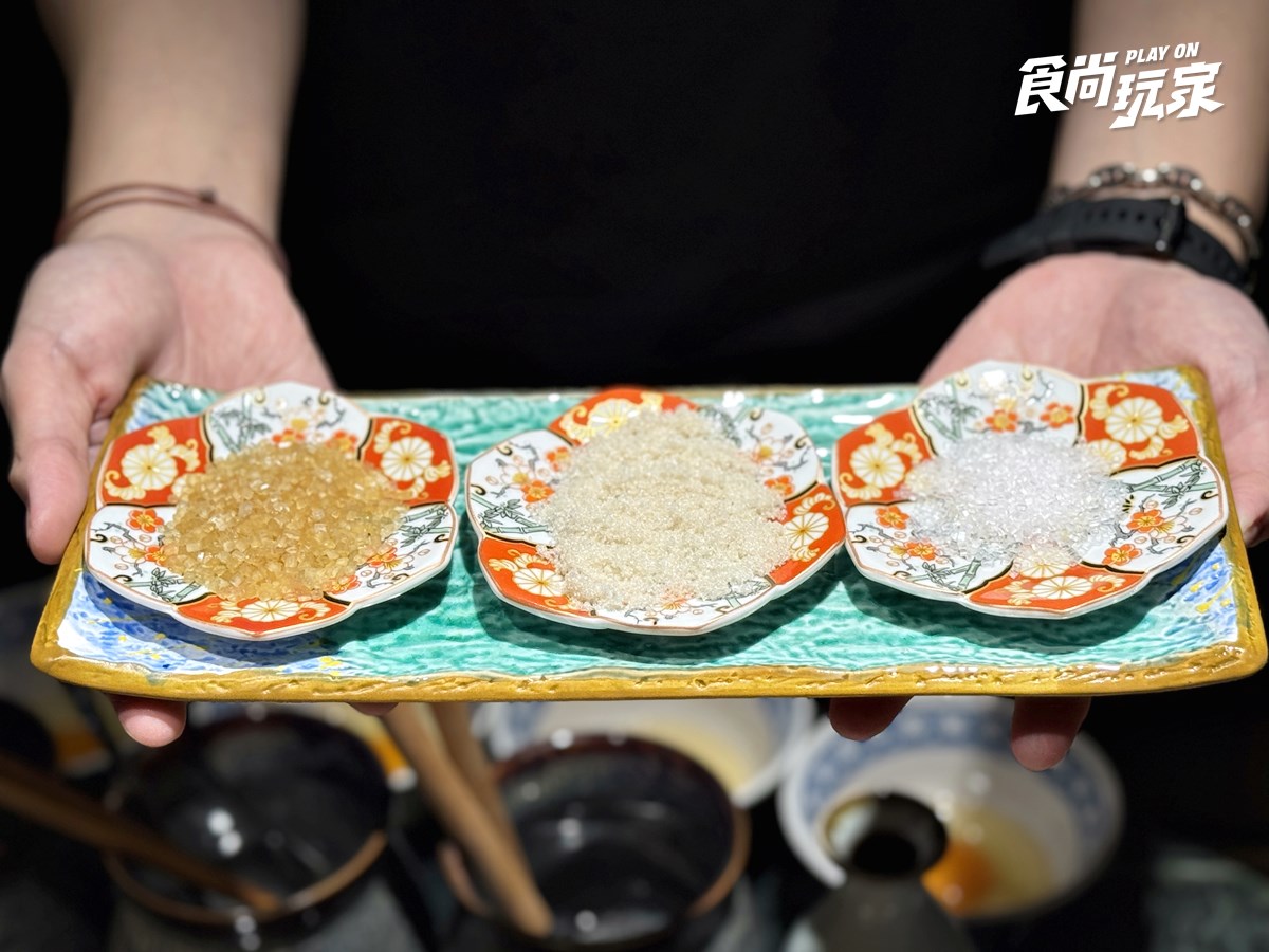 台北預約困難店＋1！「隱藏版壽喜燒」爽嗑米澤牛、帝王蟹，免費送康乃馨永生花