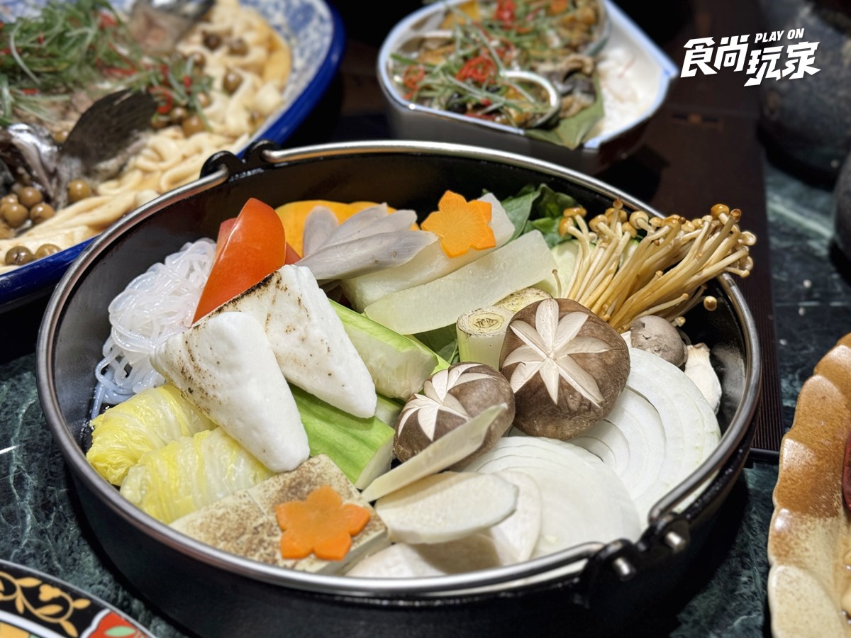 台北預約困難店＋1！「隱藏版壽喜燒」爽嗑米澤牛、帝王蟹，免費送康乃馨永生花