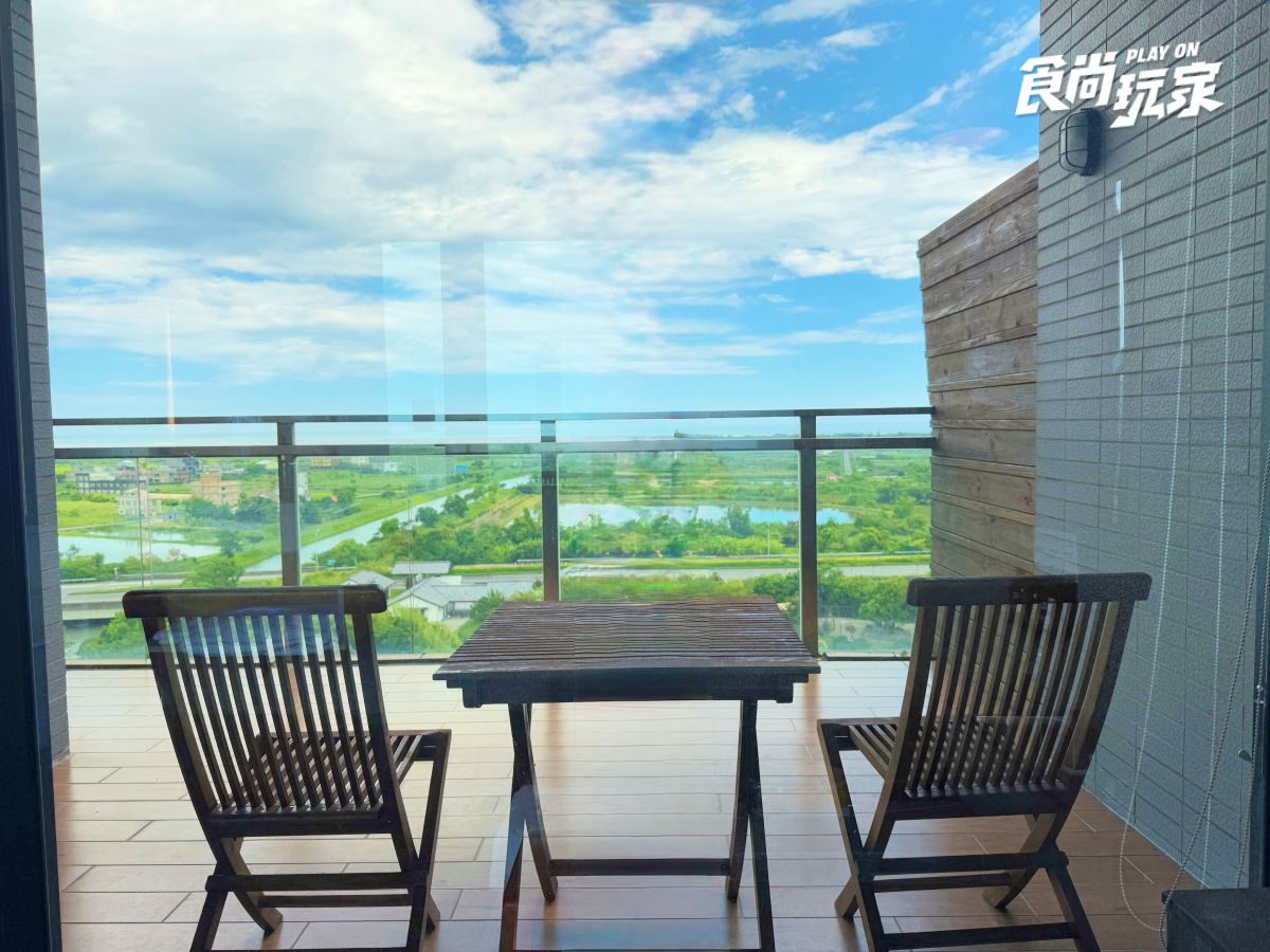 近距離互動水豚寶寶！入住宜蘭綠舞送斑比山丘門票＋禮包，春季旅展優惠開搶