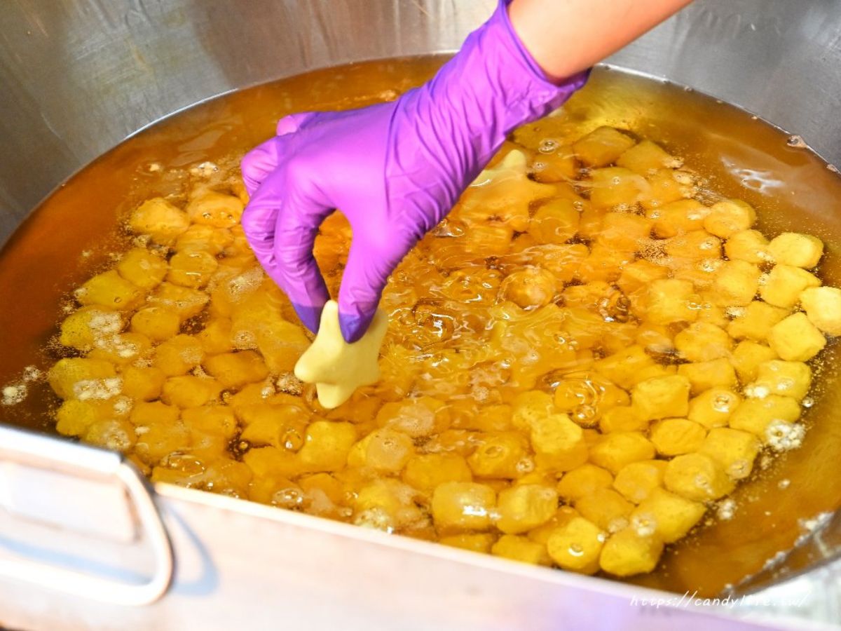 可愛療癒「星星地瓜球」在台中!佛心價2包只要50元,多達14種甜鹹口味 可愛療癒「星星地瓜球」在台中!佛心價2包只要50元,多達14種甜鹹口味